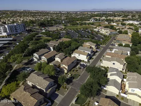 View/Area - 3065 E Tamarisk St, Gilbert, AZ 85296 photo 16 of 32