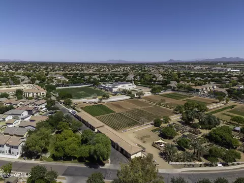 View/Area - 3065 E Tamarisk St, Gilbert, AZ 85296 photo 19 of 32