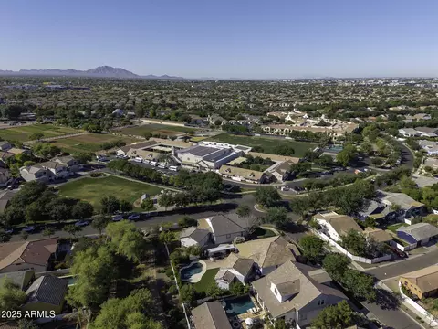 View/Area - 3065 E Tamarisk St, Gilbert, AZ 85296 photo 8 of 32