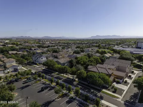 View/Area - 3065 E Tamarisk St, Gilbert, AZ 85296 photo 2 of 32