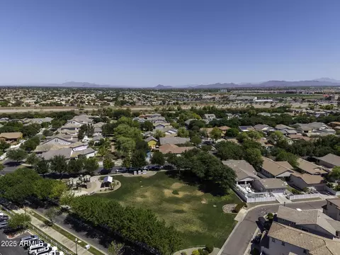 View/Area - 3065 E Tamarisk St, Gilbert, AZ 85296 photo 31 of 32