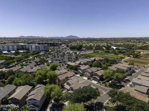 View/Area - 3065 E Tamarisk St, Gilbert, AZ 85296 photo 21 of 32