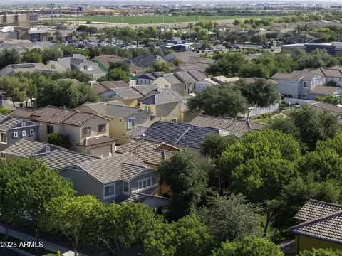 View/Area - 3065 E Tamarisk St, Gilbert, AZ 85296 photo 9 of 32