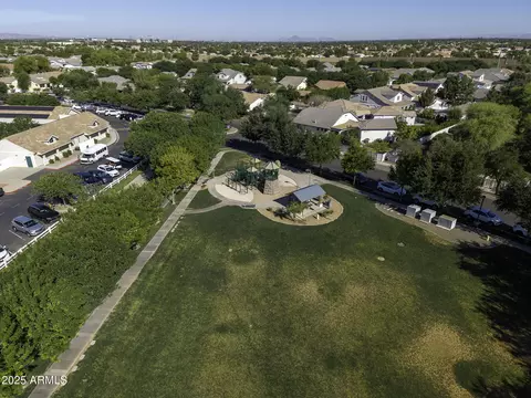 View/Area - 3065 E Tamarisk St, Gilbert, AZ 85296 photo 7 of 32