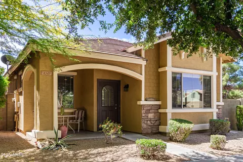 4349 E Selena Dr, Phoenix, AZ 85050 photo 3