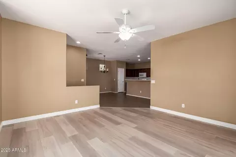 4349 E Selena Dr, Phoenix, AZ 85050 photo 9