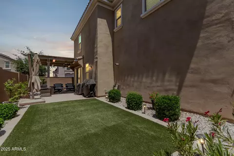 Exterior - 9733 E Axle Ave, Mesa, AZ 85212 photo 5 of 6