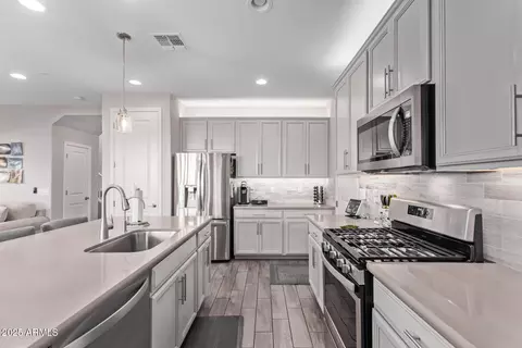 Kitchen - 9733 E Axle Ave, Mesa, AZ 85212 photo 3 of 3