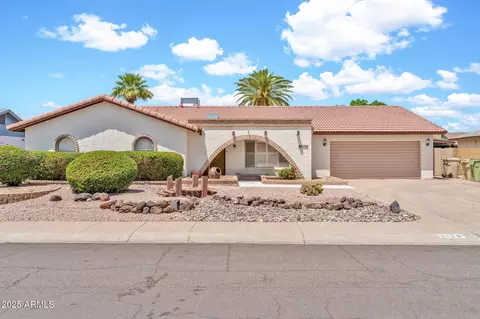 5126 W Las Palmaritas Dr, Glendale, AZ 85302