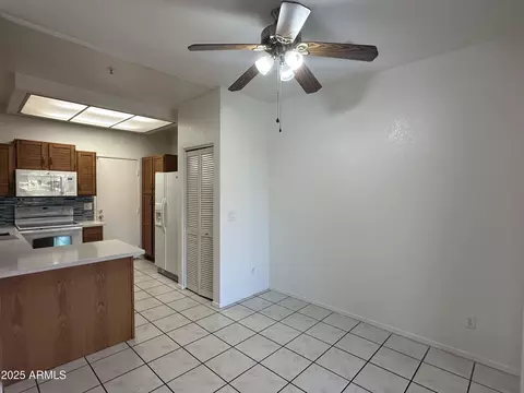 1633 E Lakeside Dr #39, Gilbert, AZ 85234 photo 4
