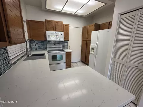 1633 E Lakeside Dr #39, Gilbert, AZ 85234 photo 3