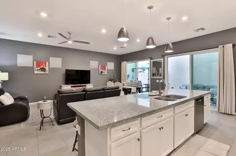 1537 E Shannon St, Gilbert, AZ 85295 photo 9
