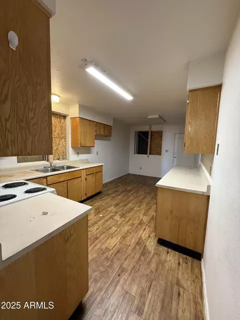 Kitchen - 3434 W Augusta Ave, Phoenix, AZ 85051 photo 1 of 2