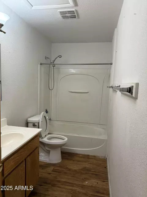 Bath - 3434 W Augusta Ave, Phoenix, AZ 85051 photo 2 of 2