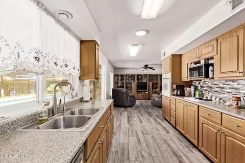 3248 E Windrose Dr, Phoenix, AZ 85032 photo 9