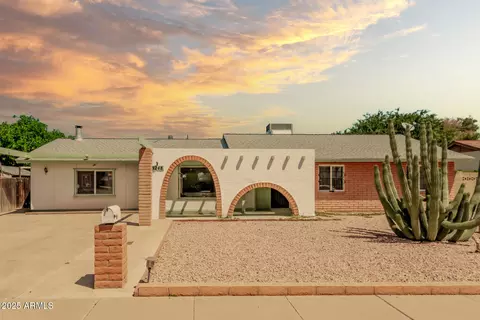 3248 E Windrose Dr, Phoenix, AZ 85032