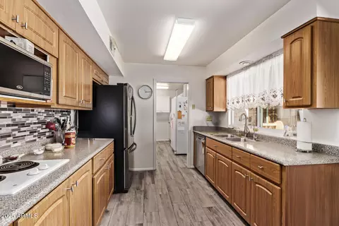 3248 E Windrose Dr, Phoenix, AZ 85032 photo 10