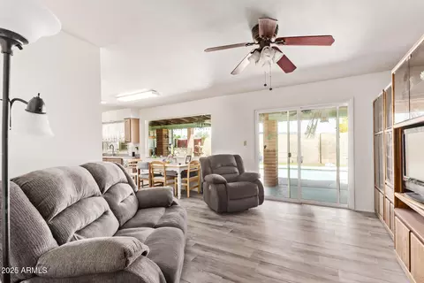 3248 E Windrose Dr, Phoenix, AZ 85032 photo 4