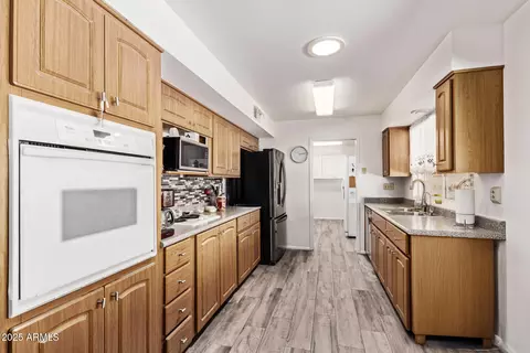 3248 E Windrose Dr, Phoenix, AZ 85032 photo 8