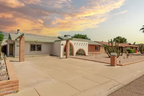 3248 E Windrose Dr, Phoenix, AZ 85032 photo 2