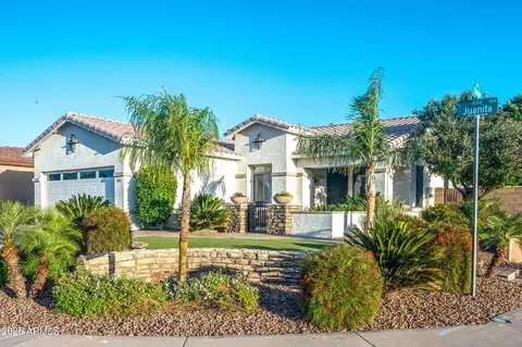 9721 E Juanita Ave, Mesa, AZ 85209