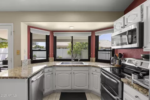 843 E Vera Ln, Tempe, AZ 85284 photo 8