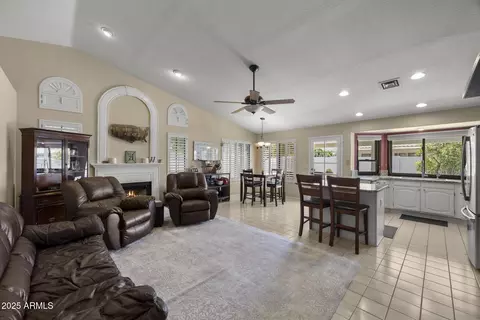 843 E Vera Ln, Tempe, AZ 85284 photo 5