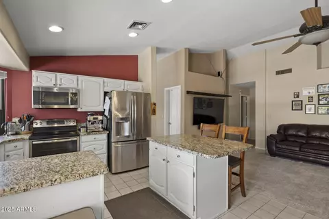 843 E Vera Ln, Tempe, AZ 85284 photo 10