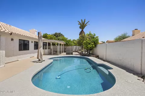 843 E Vera Ln, Tempe, AZ 85284 photo 2
