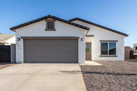 8679 W Raven Dr, Arizona City, AZ 85123