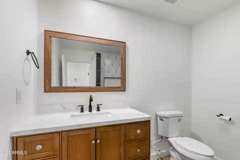 Bath - 2614 E Mountain View Rd, Phoenix, AZ 85028 photo 4 of 5