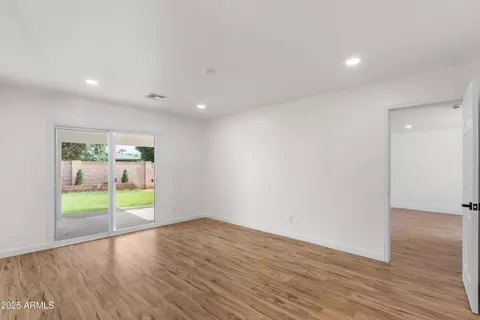 Living - 2614 E Mountain View Rd, Phoenix, AZ 85028 photo 5 of 6
