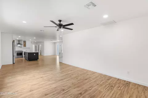 Living - 2614 E Mountain View Rd, Phoenix, AZ 85028 photo 4 of 6