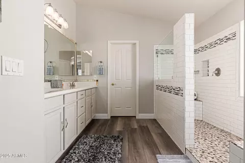 Bath - 3580 E Kesler Ln, Gilbert, AZ 85295 photo 2 of 5