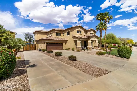 18330 W Woodrow Ln, Surprise, AZ 85388