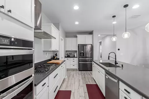 Kitchen - 8737 E Nichols Ave, Mesa, AZ 85209 photo 2 of 4