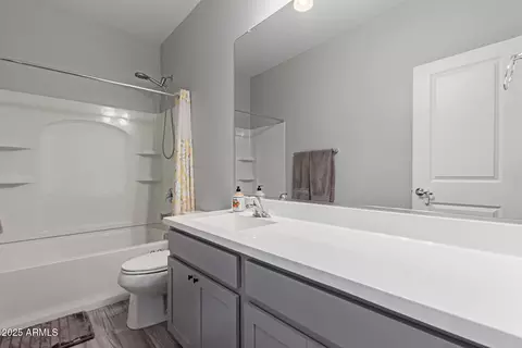 Bath - 8737 E Nichols Ave, Mesa, AZ 85209 photo 3 of 3