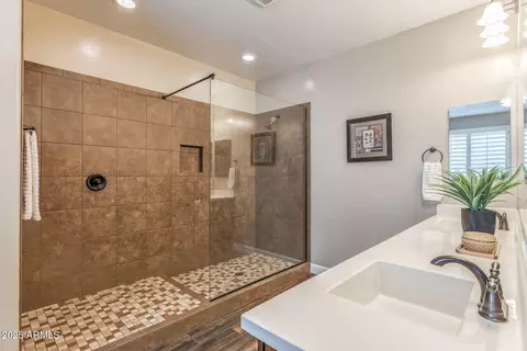 Bath - 10539 E Corbin Ave, Mesa, AZ 85212 photo 1 of 6