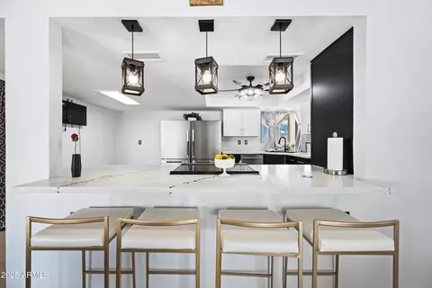 5004 W Kaler Dr, Glendale, AZ 85301