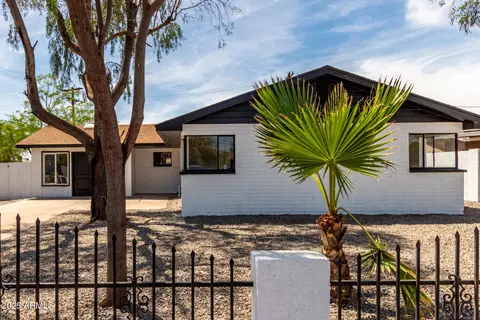 3802 N 48th Dr, Phoenix, AZ 85031