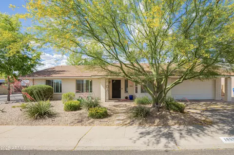 1002 E Topeka Dr, Phoenix, AZ 85024