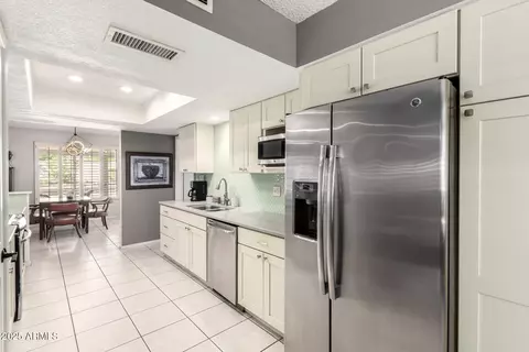 Kitchen - 1002 E Topeka Dr, Phoenix, AZ 85024 photo 5 of 5