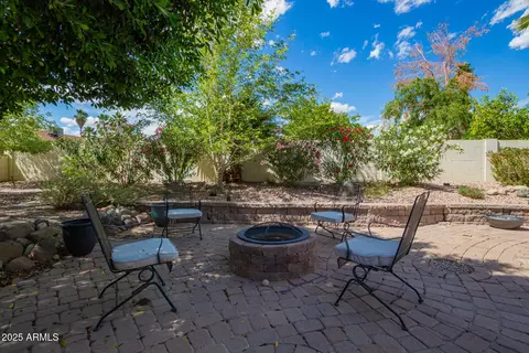 Exterior - 1002 E Topeka Dr, Phoenix, AZ 85024 photo 6 of 10