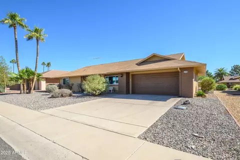 21439 N Palm Desert Dr, Sun City West, AZ 85375