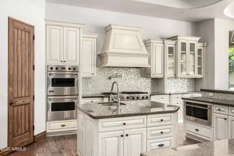 Kitchen - 7018 E Ingram St, Mesa, AZ 85207 photo 2 of 5