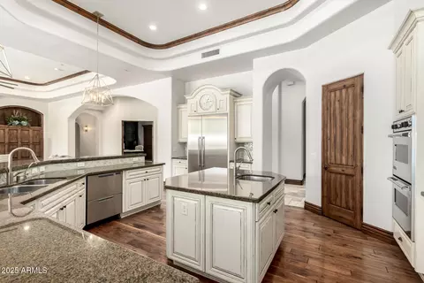 Kitchen - 7018 E Ingram St, Mesa, AZ 85207 photo 3 of 5