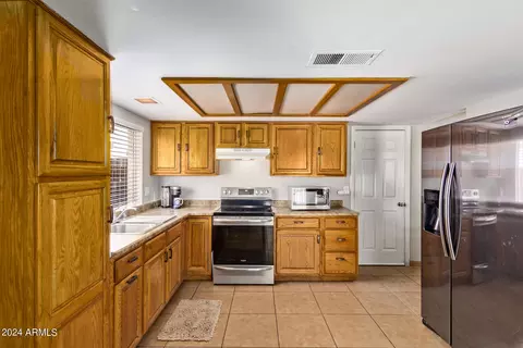 4629 N 78th Dr, Phoenix, AZ 85033 photo 9