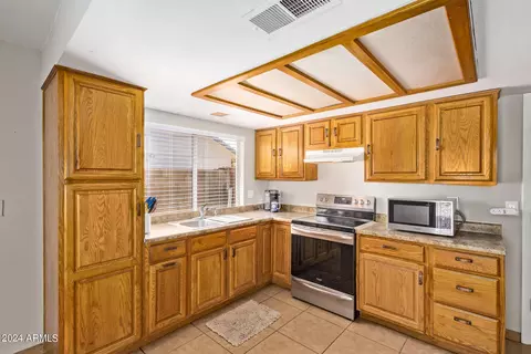 4629 N 78th Dr, Phoenix, AZ 85033 photo 3