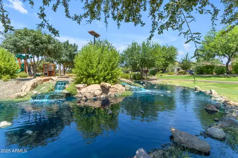 View/Area - 3872 E Jude Ln, Gilbert, AZ 85298 photo 5 of 7