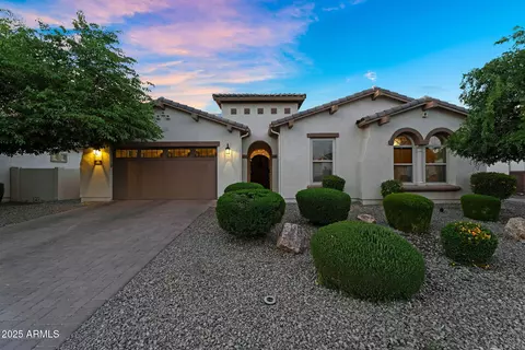 Exterior - 3872 E Jude Ln, Gilbert, AZ 85298 photo 4 of 23